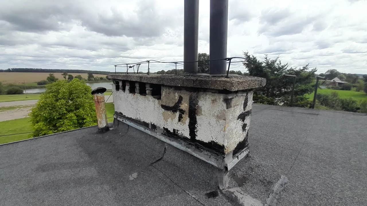 Jak naprawić pęknięty komin z cegły i uniknąć kosztownych szkód